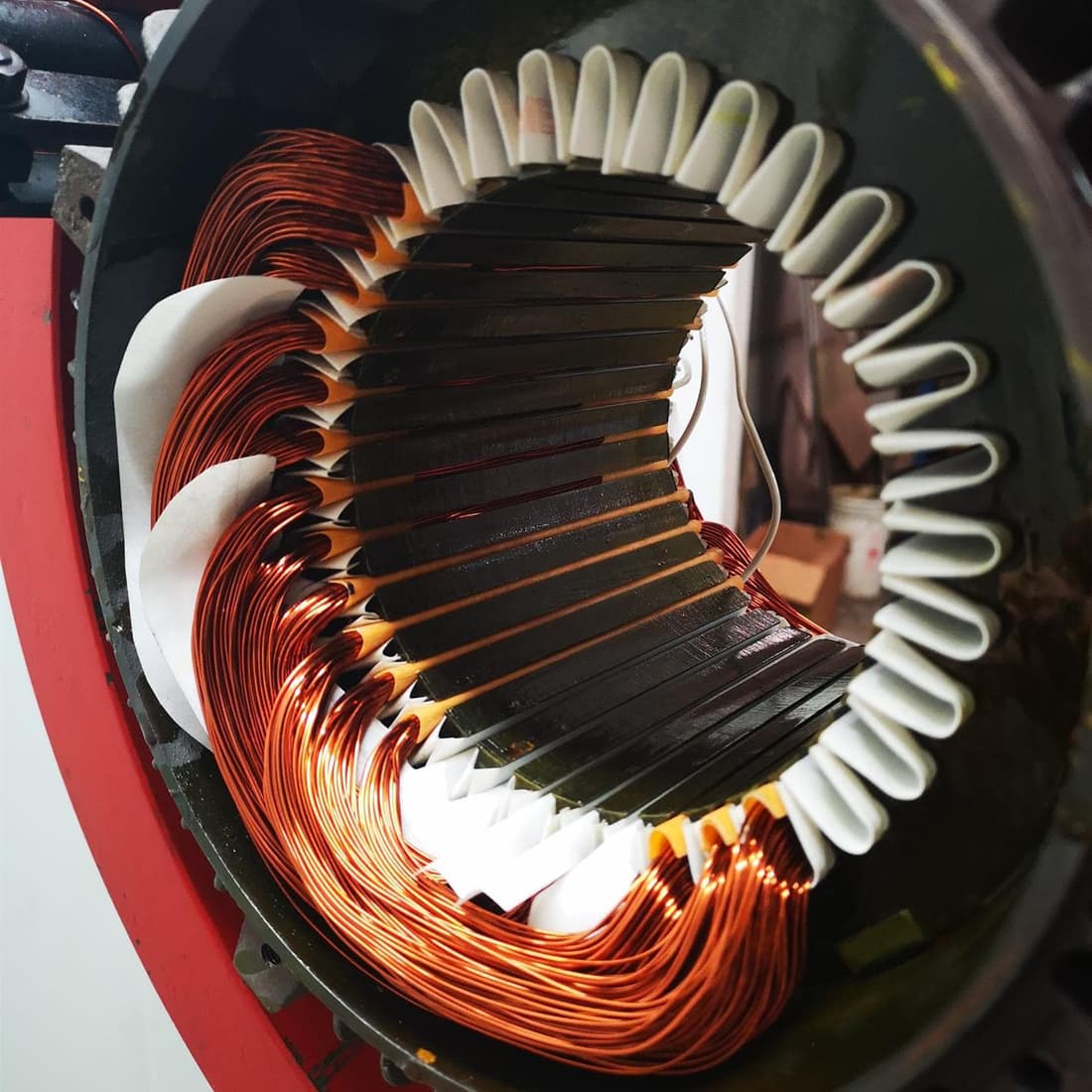 ¿Qué bobinados se realizan según el tipo de motor eléctrico?