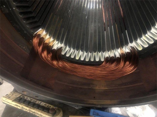 Recupere el rendimiento de su maquinaria: bobinado de motores eléctricos para industria en Huelva - Imagen 1